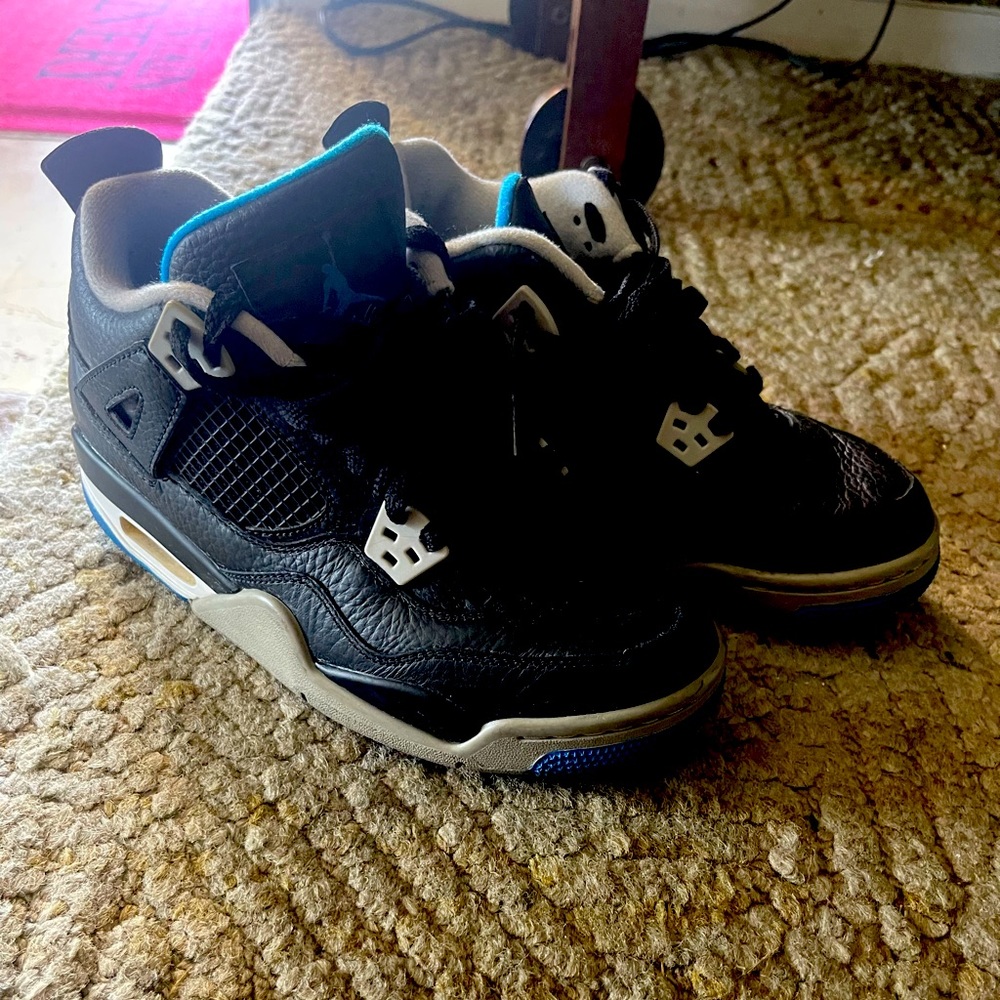 Jordan 4